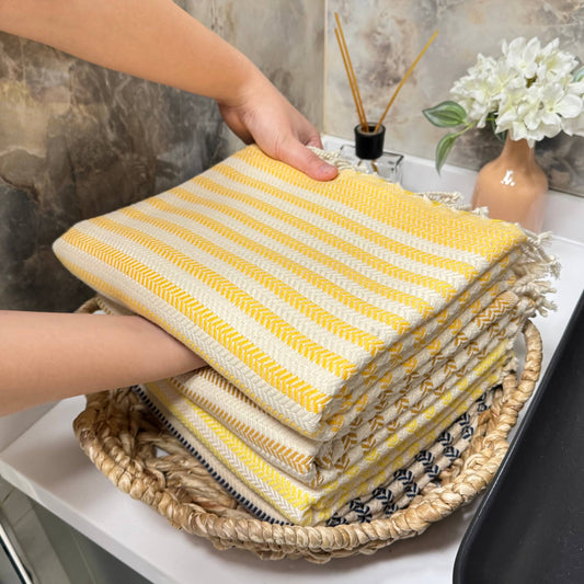 Handgewebtes türkisches Baumwollhandtuch – Besticktes Strand-/Handtuch: Türkis / Handtuchhalter